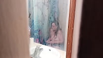 caught step mom in bathroom masterbating min Konulu Porno