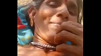 Desi village aunty pissing and fucking Konulu Porno