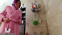 StepSon Guilt Trips StepMom Into Sponge Bath - ... Konulu Porno