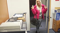 blonde coworker sucks boss stinky cheese covered cock in the office min Konulu Porno
