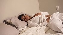 Desi Bhabi fucks herself in bed - Maya Konulu Porno