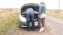 public sex random passerby helped to repair car milf frina and fucked her doggy style on auto hood whore slut outdoor outside in public casual sex sexy milf min Konulu Porno