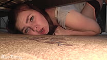 stuck under the bed and was fucked in a wet pussy min Konulu Porno