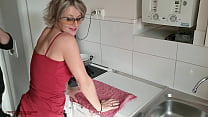  amateur over milf spreads her legs for step son in kitchen min Konulu Porno