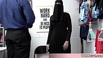 cute muslim chick tried to conceal some stolen stuff under her clothes min Konulu Porno