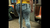 Big ass lady enjoying in NYC subway Konulu Porno