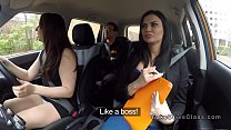 threesome in fake driving school car min Konulu Porno