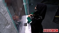 arab chick checks into hotel room to be fucked doggystyle min Konulu Porno