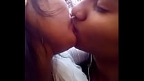 Desi girl kiss with her boyfriend Konulu Porno