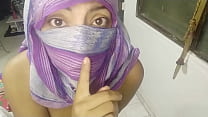 Sexy Horny MILF IN Hijab Niqab Muslim Arab Mast... Konulu Porno