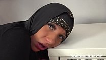 naughty muslim chick gets some rod in her min Konulu Porno
