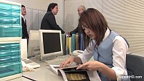 Japanese babe gets fucked in the office Konulu Porno