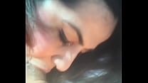Girls love sucking cock while he drives and she... Konulu Porno