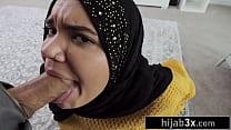 Hot Hijab-Wearing Stepsister Fucks Her Big Cock... Konulu Porno