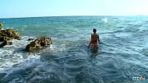 Tourists find a nudist beach and have doggy sty... Konulu Porno