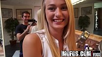 Mofos - I Know That Girl - Late for a blowjob s... Konulu Porno