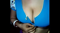 Horny Indian step Mom displaying boobs to her Konulu Porno