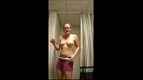 Nerdy teen videos herself stripping and masturb... Konulu Porno