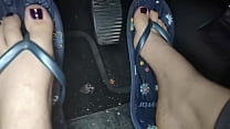 Nicoletta's adorable little feet in flip-flops ... Konulu Porno