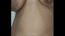 tamil wife bathing closeup sec Konulu Porno