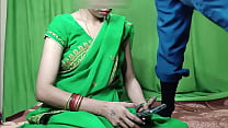 Seeing step sister alone in saree, step brother... Konulu Porno