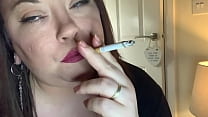 bbw tina snua smokes a cigarette with snap inhales min Konulu Porno