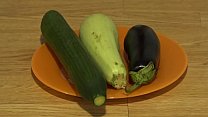 Organic anal masturbation with wide vegetables,... Konulu Porno