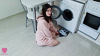 My girlfriend was NOT stuck in the washing mach... Konulu Porno