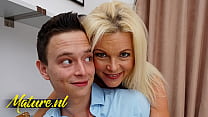 An Evening With His Stepmom Gets Hotter By The ... Konulu Porno