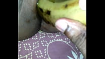 Tamil girl play with banana Konulu Porno