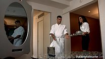 fuckingawesome room service min Konulu Porno