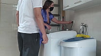 married woman teasing the technician who went to fix the washing machine the naughty girl opened her bathrobe in front of him min Konulu Porno