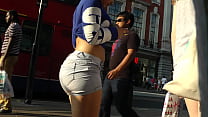girl with huge ass walking with tiny shorts min Konulu Porno