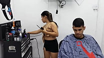 THE BARBER LEAVES HIS WIFE IN CHARGE AND ENDS U... Konulu Porno