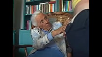 92-years old granny sucking grandson cock.FLV Konulu Porno