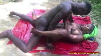 AN AFRICAN PORNSTAR GAVE  AN HUNTER'S WIFE AN H... Konulu Porno