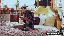 TEENFIDELITY - Creampie Surprise From Stepdad I... Konulu Porno