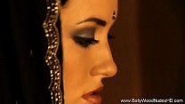 Sexy Bollywood Brunette Dancer Konulu Porno