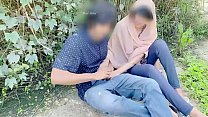 Hijab desi girl fucked in jungle with her boyfr... Konulu Porno