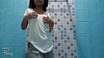 Adorable teen Filipina takes shower Konulu Porno