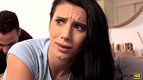 STUCK4K. Brunette was looking for her phone whe... Konulu Porno