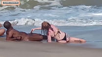 we had sex with a stranger on the beach and he left us both all fucked up min Konulu Porno