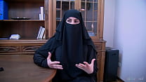 Deal of the Century and a blowjob from Hijab Ar... Konulu Porno