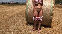 amateur girl flashing pussy and boobs in field sec Konulu Porno