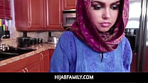 HijabFamily - Middle Eastern cutie fucking crea... Konulu Porno