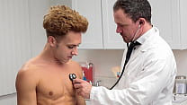 Twink Visits Doctor for Having Trouble Maintain... Konulu Porno