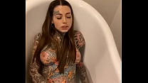 little sister in the shower sec Konulu Porno