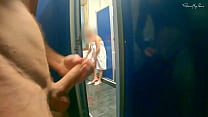 hostel mixed room shower flashing masturbation min Konulu Porno